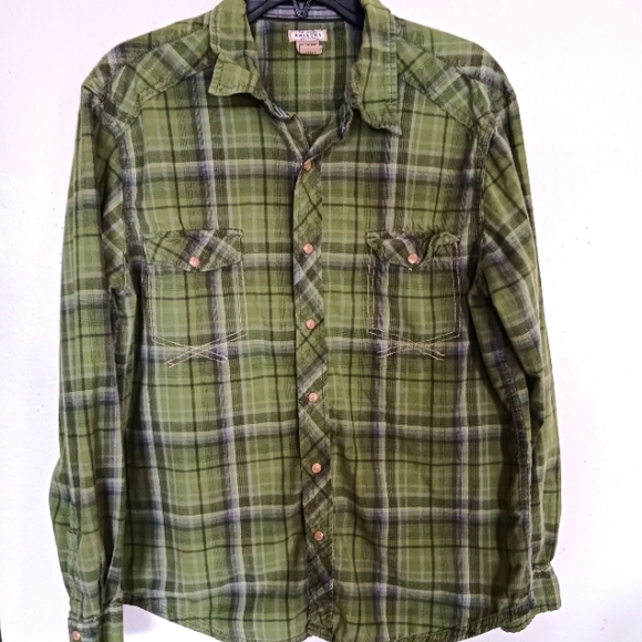 Arizona Jean Company Tops - Vintage 90's pretty green Arizona pearl snap button up shirt